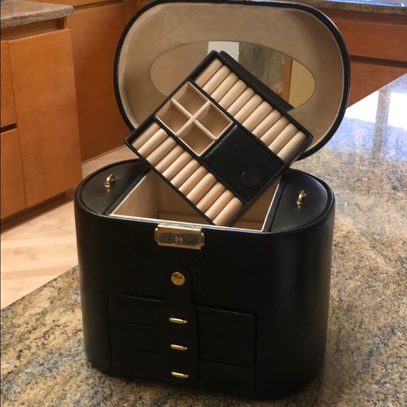 NWOT RARE Wolf Designs Genuine Leather Jewelry Box - Picture 8 of 8